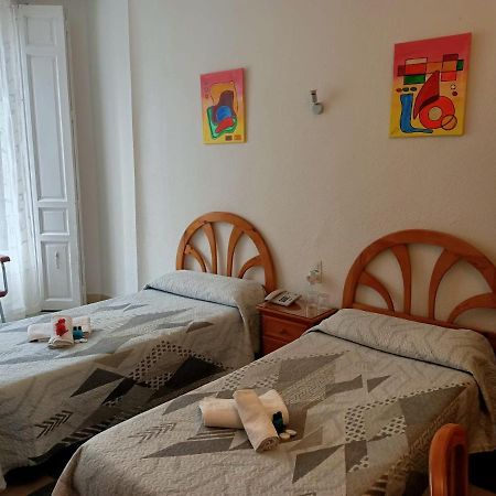 Hostal Continental Madrid Exterior photo