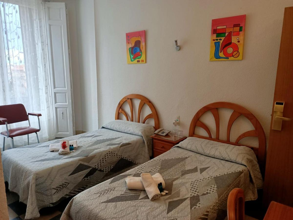 Hostal Continental Madrid Exterior photo